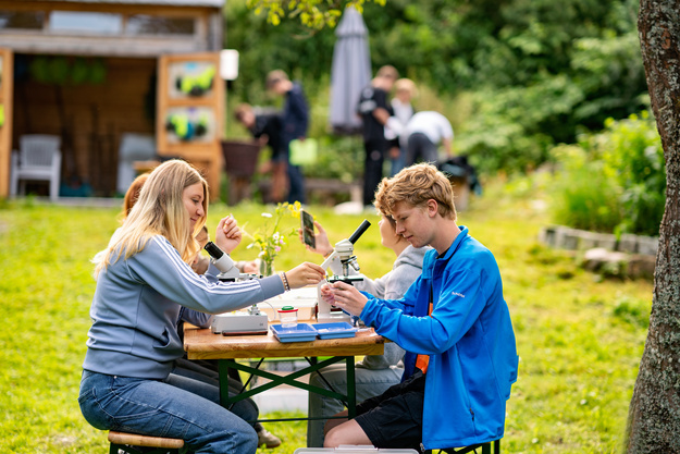 Forschen in der Naturpark-Schule © Friederike Tröndle Forschen in der Naturpark-Schule © Friederike Tröndle